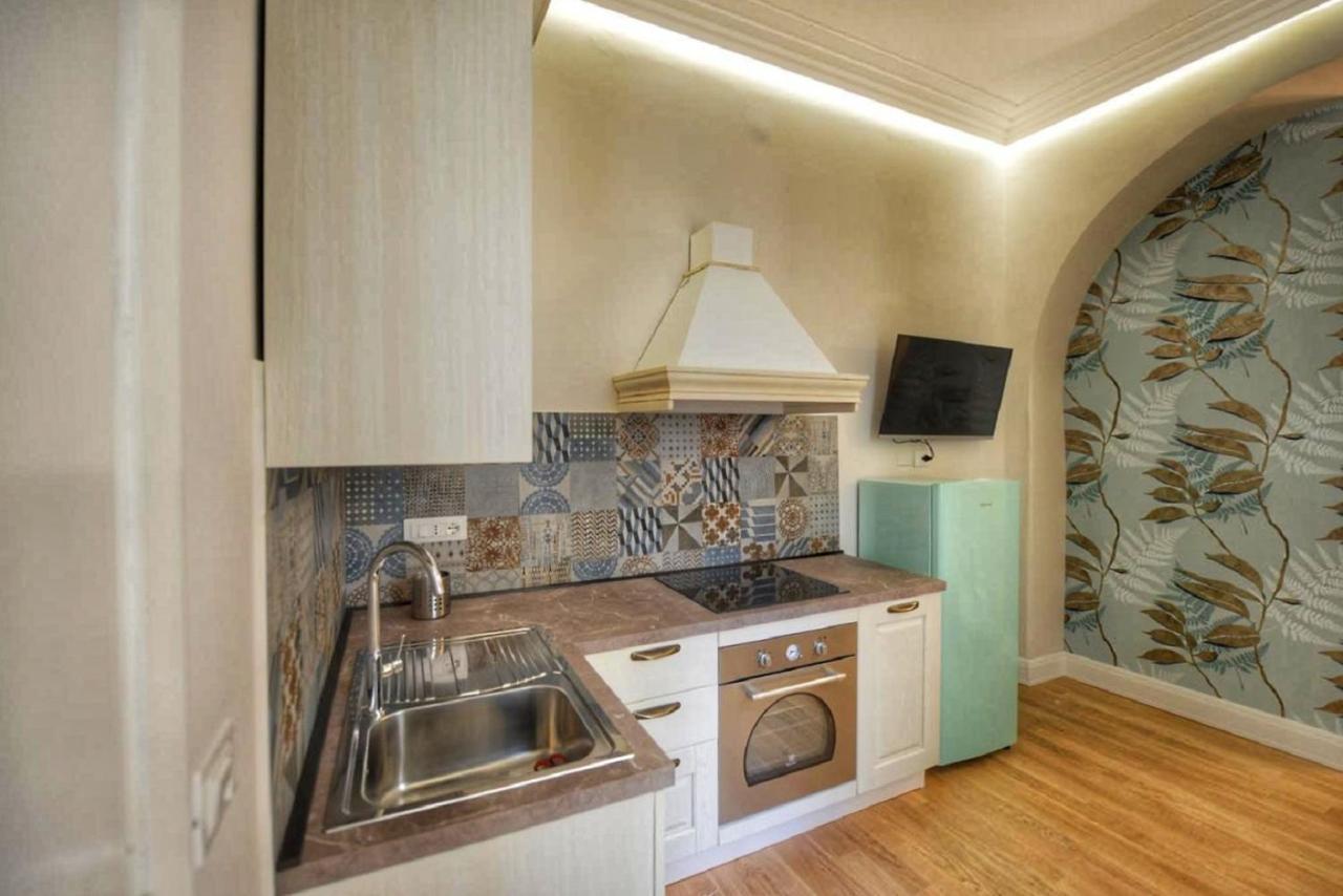 Domus D'Angelo B&B Формія Екстер'єр фото