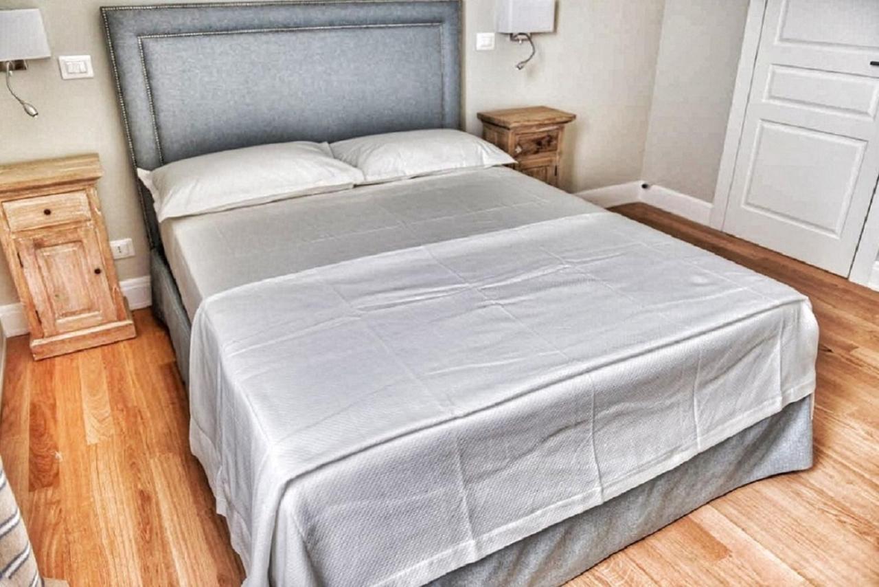 Domus D'Angelo B&B Формія Екстер'єр фото