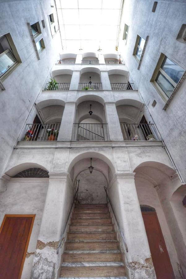 Domus D'Angelo B&B Формія Екстер'єр фото