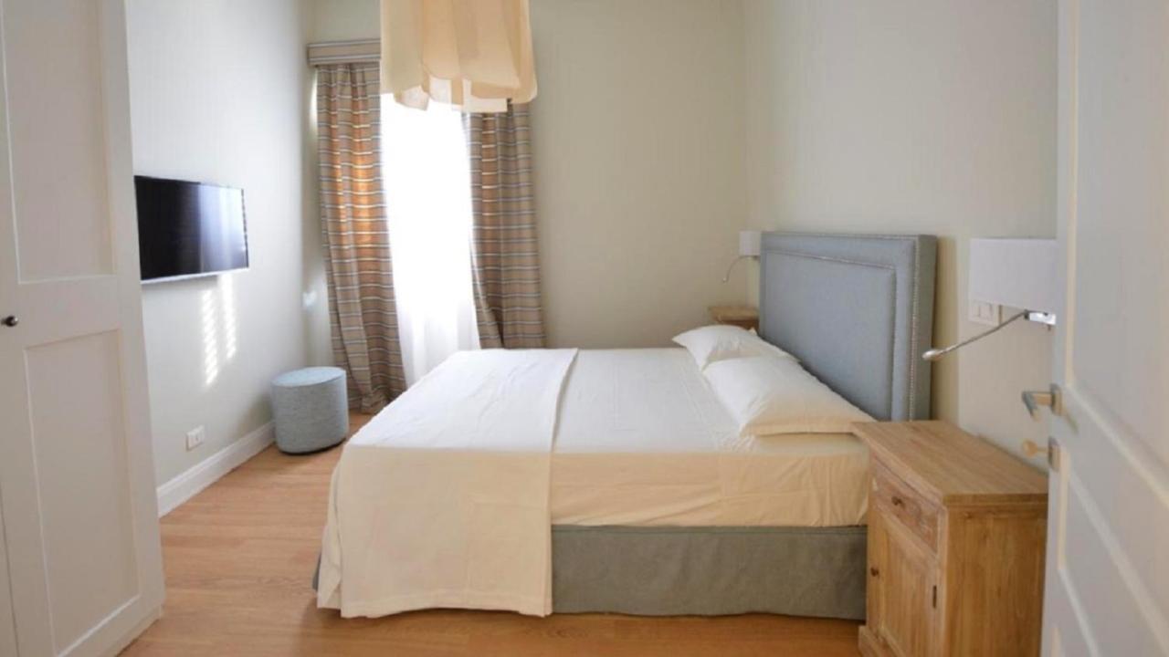 Domus D'Angelo B&B Формія Екстер'єр фото